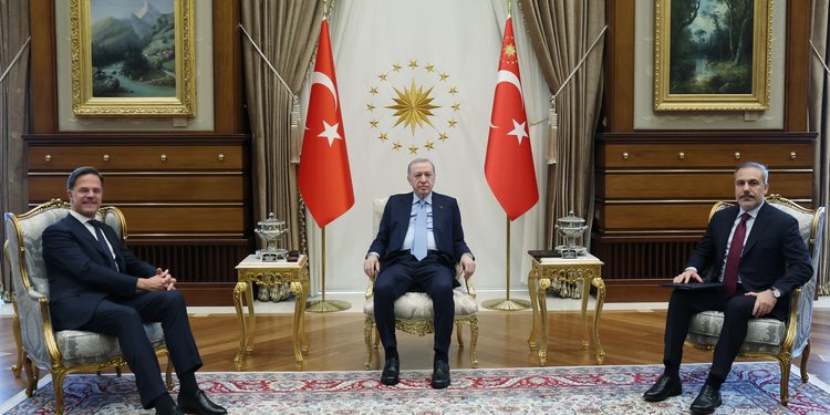 Cumhurbaşkanı Recep Tayyip Erdoğan, Cumhurbaşkanlığı Külliyesi'nde NATO Genel Sekreteri Mark Rutte'yi kabul etti. Kabulde, Dışişleri Bakanı Hakan Fidan (sağda) da yer aldı. ( TCCB / Murat Kula - Anadolu Ajansı )