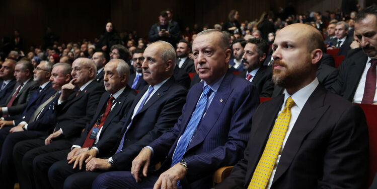 Cumhurbaşkanı Recep Tayyip Erdoğan, Atatürk Kültür Merkezinde düzenlenen İlim Yayma Ödülleri Programı’na katılarak bir konuşma yaptı.