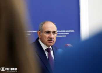 RA Prime Minister Nikol Pashinyan meets with representatives of media outlets accredited by the Government in Yerevan, Armenia